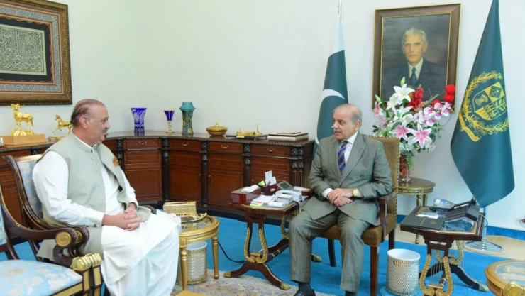 Pakistan'da geçici hükümetin başbakanı Hak Kakar oldu