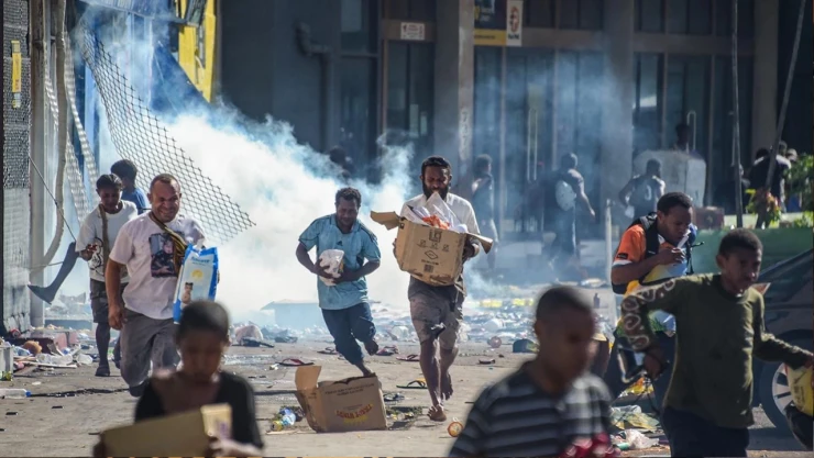Papua Yeni Gine'deki şiddet olaylarında can kaybı 16'ya yükseldi