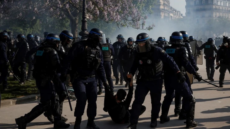 Paris'teki olaylı 1 Mayıs kutlamaları