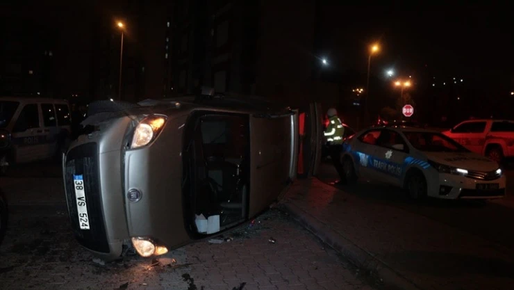 Polisten kaçan araç yan yattı