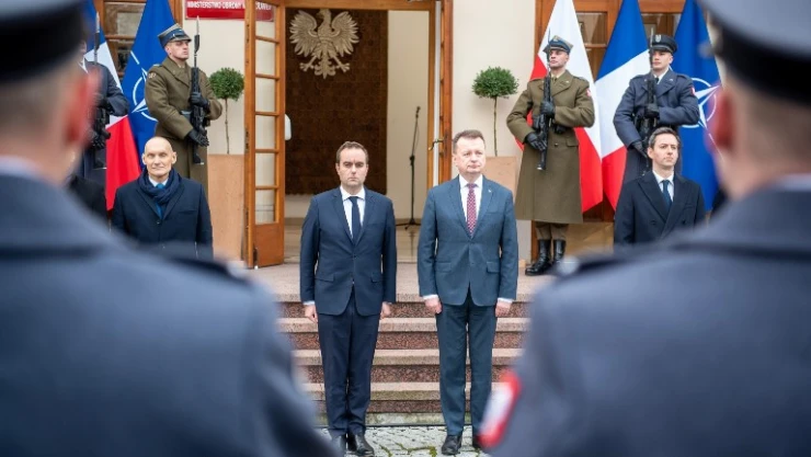 Polonya, Fransa'dan 2 adet gözlem uydusu satın alacak