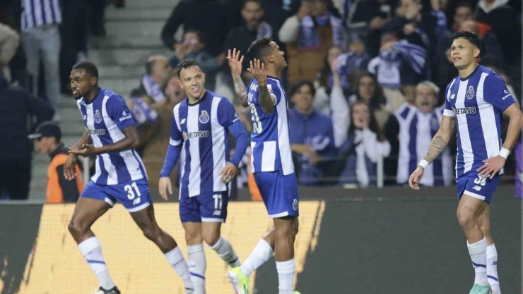 Portekiz derbisinde kazanan 5 golle Porto oldu