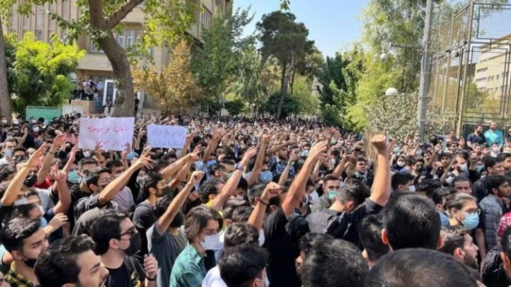 Protestolarda 35 kişi hayatını kaybetti