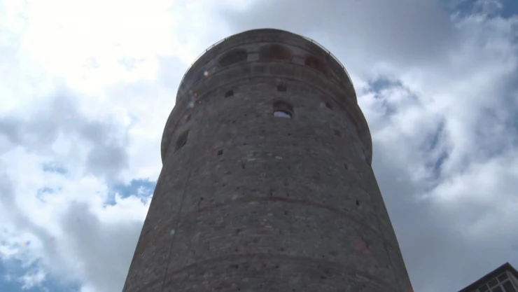 Restorasyonu tamamlanan Galata Kulesi'nin açılışına saatler kaldı