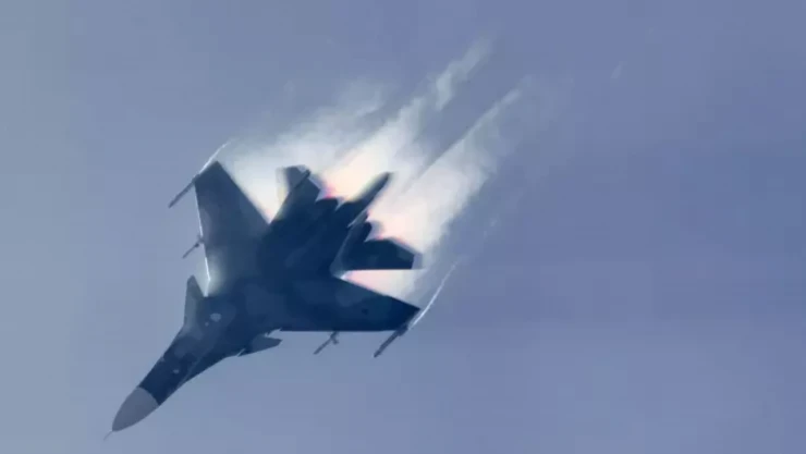 Rusya'da Su-34 tipi savaş uçağı düştü: 2 ölü