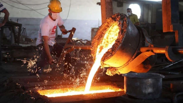 Sanayi üretimi yıllık yüzde 0,6 arttı