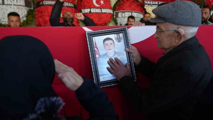 Şehit Batur'u memleketi Niğde'de binler uğurladı