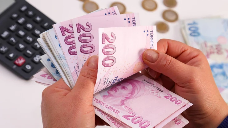 Memur sendikalarının kırmızı çizgisi, verilen seyyanen zamların memur emeklisine bağlanması olmalı