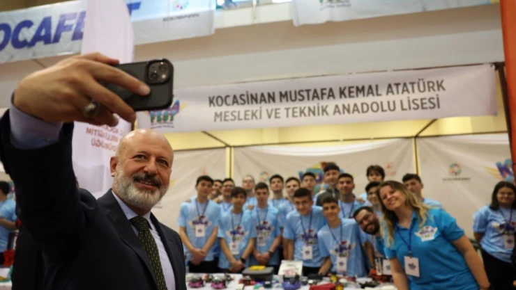Sınır tanımayan teknoloji festivalinde gençlerin hayalleri gerçekleşiyor