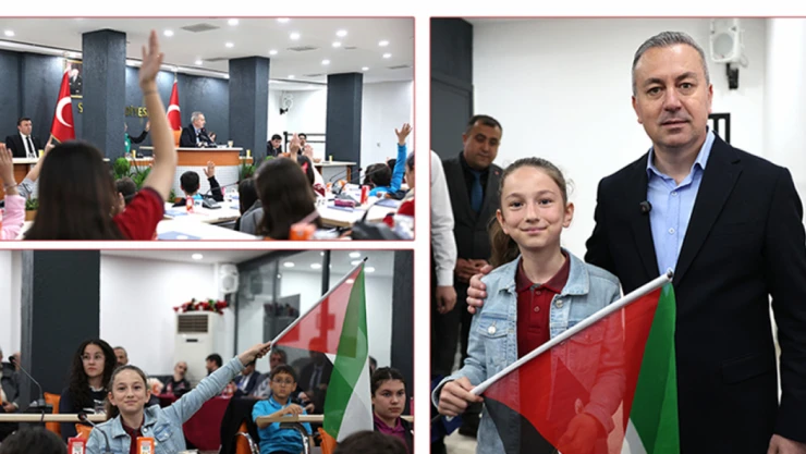 Sivas'ta Öğrencilerden Oluşan Belediye Meclisi 105. Yıl Gündemiyle Toplandı…