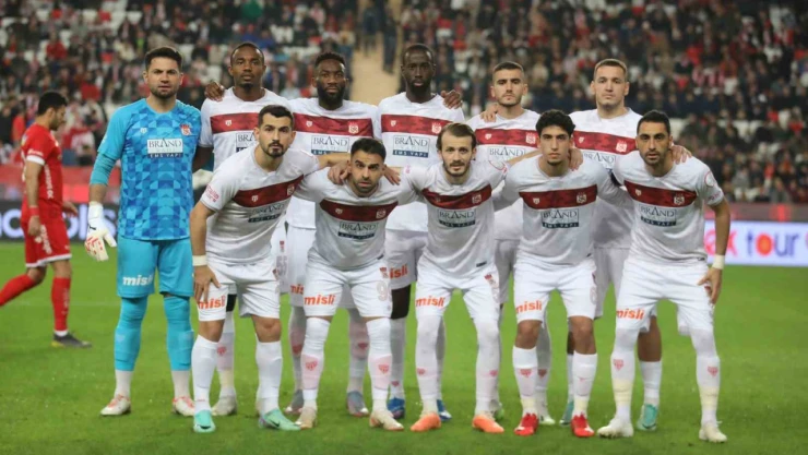 Sivasspor'da zorlu Beşiktaş maçı öncesi 6 eksik