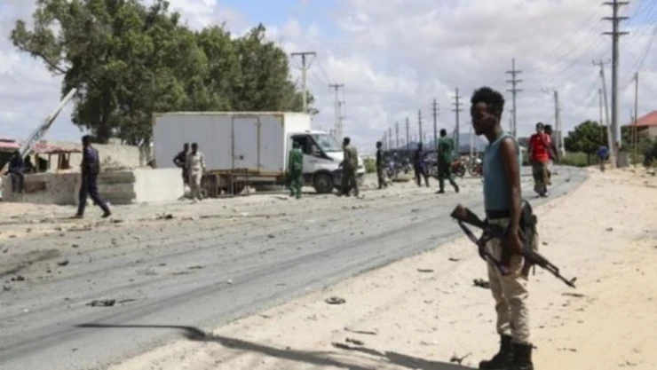 Somali'de askeri üsse bombalı saldırı