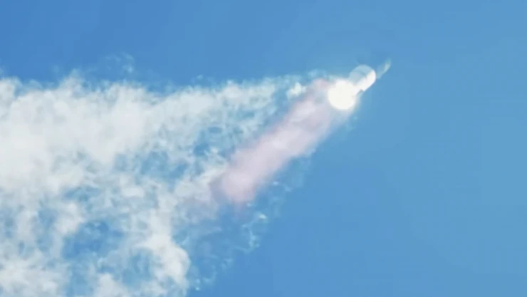 SpaceX'in Starship roketi kalkıştan 4 dakika sonrası patladı