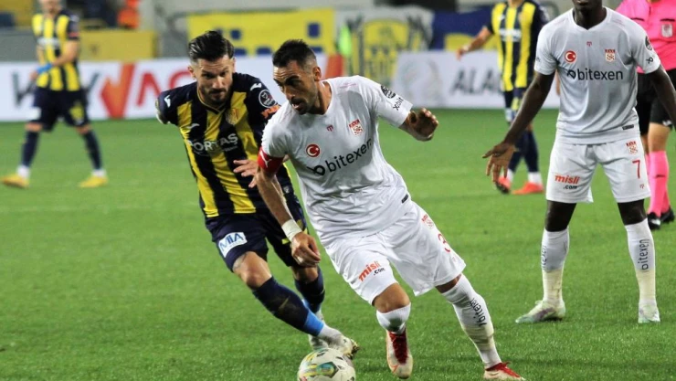 Spor Toto Süper Lig: MKE Ankaragücü: 2 - DG Sivasspor: 1