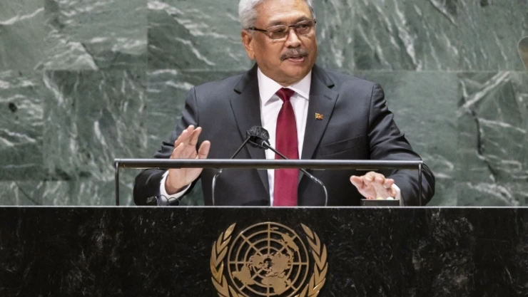 Sri Lanka'nın firari eski Devlet Başkanı Rajapaksa ülkesine döndü