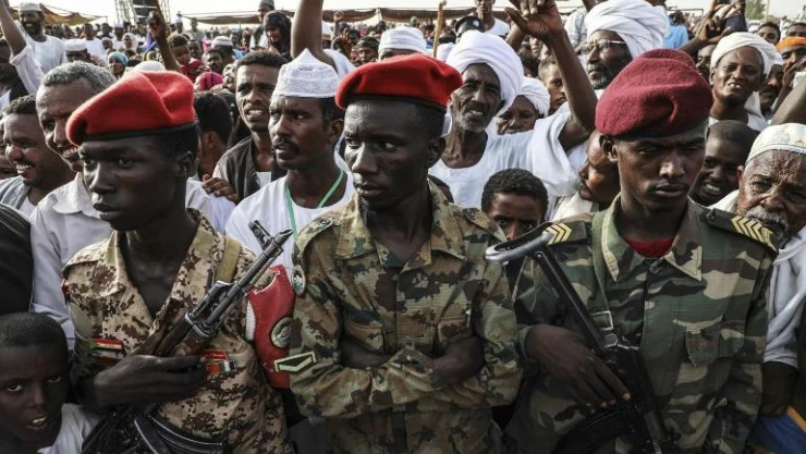 Sudan'da sivil hükümet ve demokratik seçimlerin yolunu açacak "çerçeve anlaşma" imzalandı