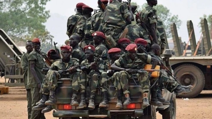 Sudan'da ordu ile Hızlı Destek Kuvvetleri arasında silahlı çatışmalar başladı