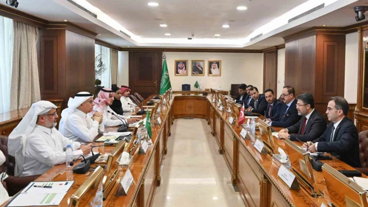 Tarım ve Orman Bakanı Yumaklı Suudi Arabistan'da