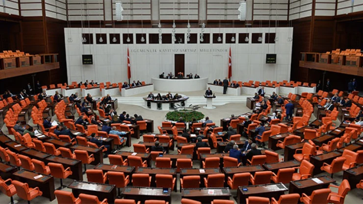 TBMM Genel Kurulu terörle mücadele gündemiyle toplandı