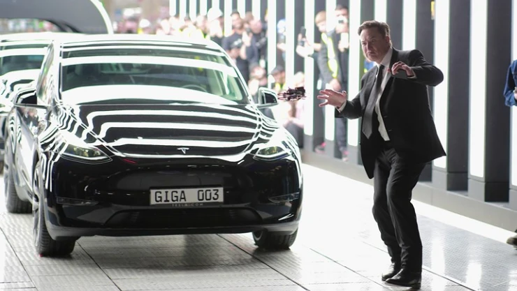 Tesla hissedarlarının Elon Musk'a açtığı davada jüri seçimi başladı