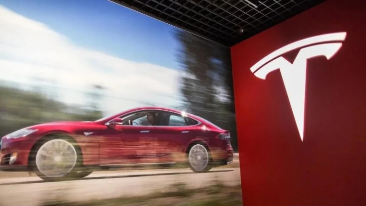 Tesla, Şangay'da üretimini durdurdu