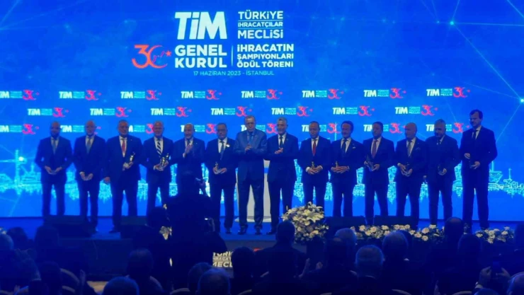 Ticaret Bakanı Bolat: '2023 yılı için 385 milyar dolarlık bir ihracat hedefi belirledik'