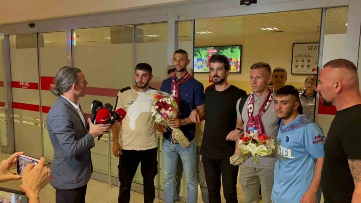 Trabzonspor'un yeni transferleri Orsic ve Fernandez'e coşkulu karşılama