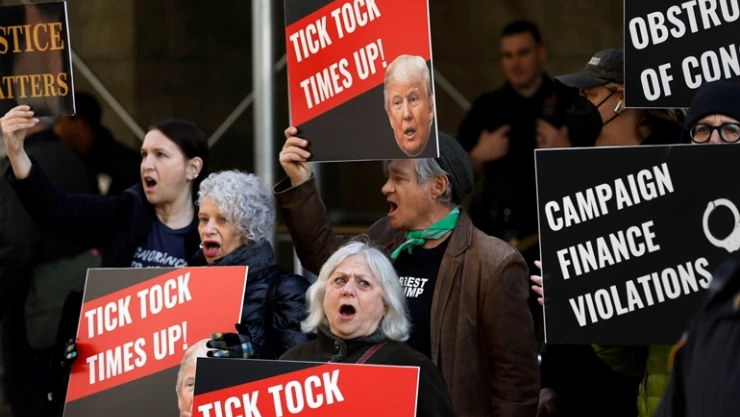Trump, hakkındaki soruşturmayı ele alacak büyük jürinin toplantısı iptal edildi