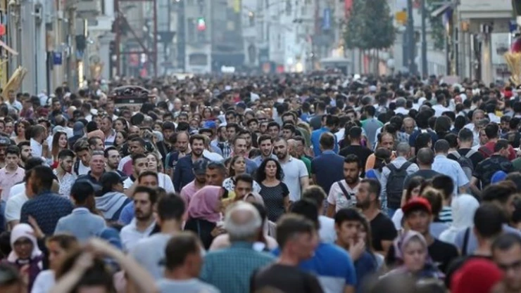 Türkiye nüfusu 2021 yılında 84 milyon 680 bin 273 kişiye ulaştı