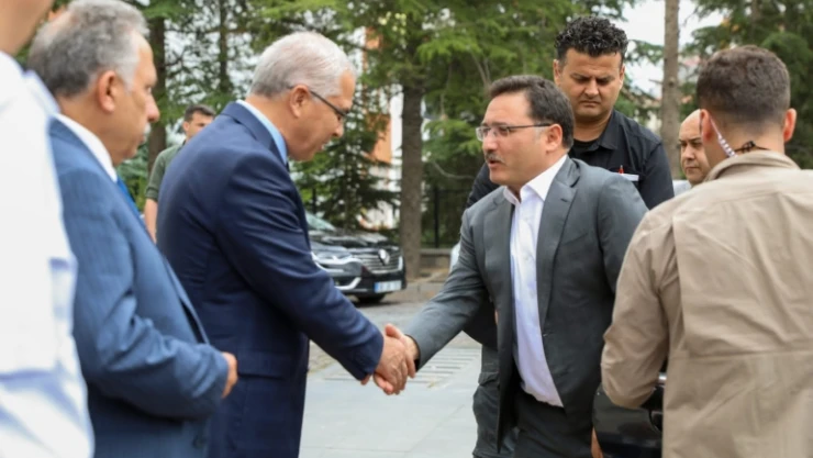Vali Çiçek Talas İlçesi'ni Ziyaret Etti