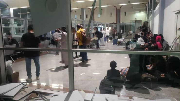 Yemen'de fırtınada terminalin camları patladı: 6 yaralı