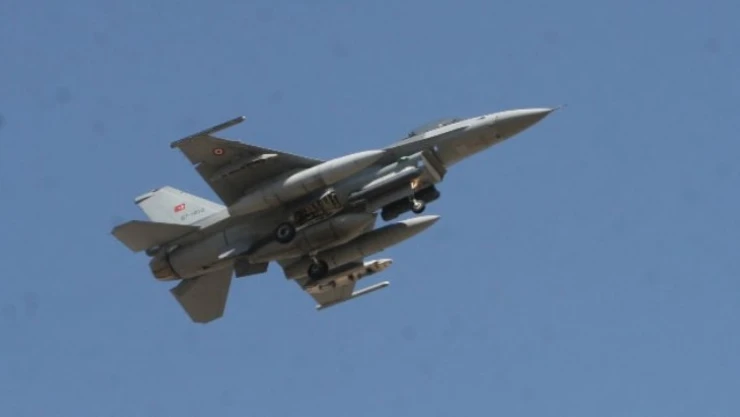 Yunanistan'ın S-300 füze sisteminden Türk jetlerine taciz