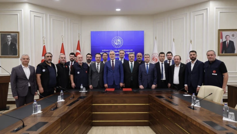 '11 Hizmet Kolunda İmzalar Atıldı, Zam Kararı Hakem Kurulunda'