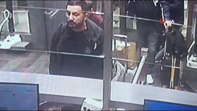 Adliye Hırsızları Havalimanında Görüntülendi