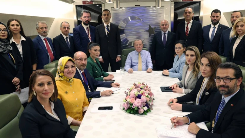 Özgür Özel'e Sert Yanıt: 'Krizden Beslenme ve Kaostan Medet Umma Alışkanlığı'