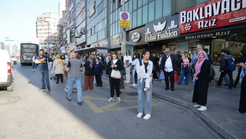 Halk otobüsleri kontak kapattı, vatandaşlar yolda kaldı