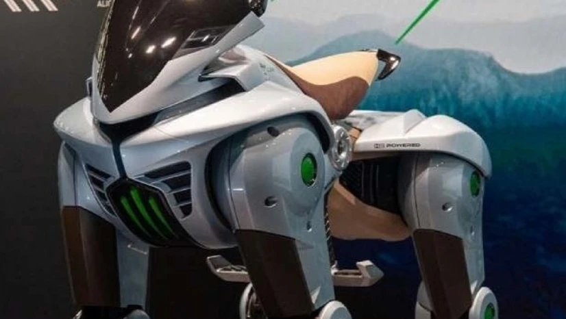 Kawasaki'den insan taşıyabilen robot köpek