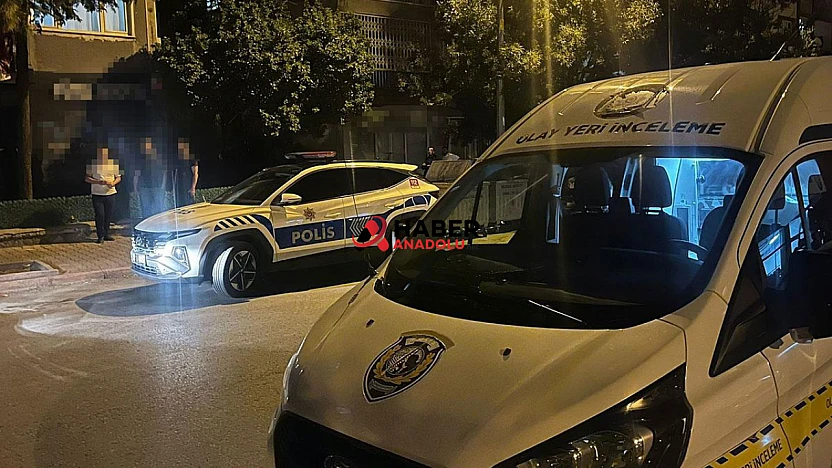 16 yaşındaki genç üvey babasını bıçakladı
