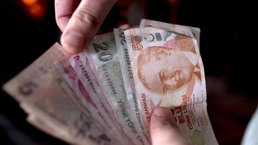 6,2 milyar lira tutarındaki aylıklar hesaplara yatırılmaya başlandı