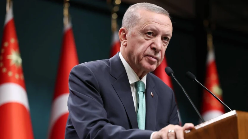 İsrail Başbakanı Netanyahu şu anda iflas ile baş başa kalmış durumdadır. Her an iflas bayrağını çekebilir.