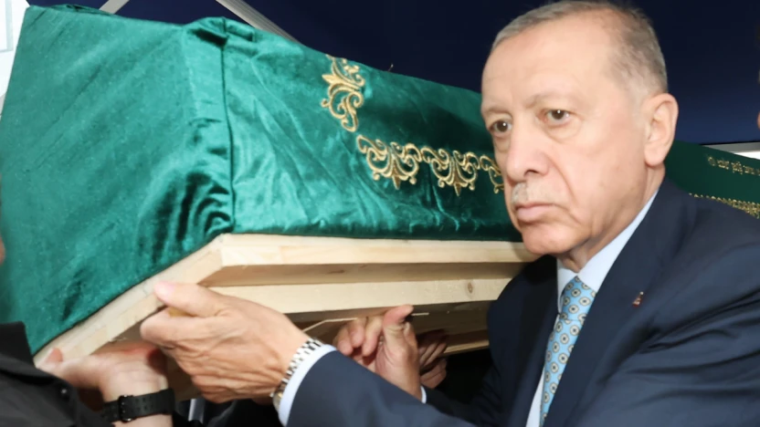 Gazeteci yazar Engin Ardıç son yolculuğuna uğurlandı: Törene Cumhurbaşkanı Erdoğan da katıldı