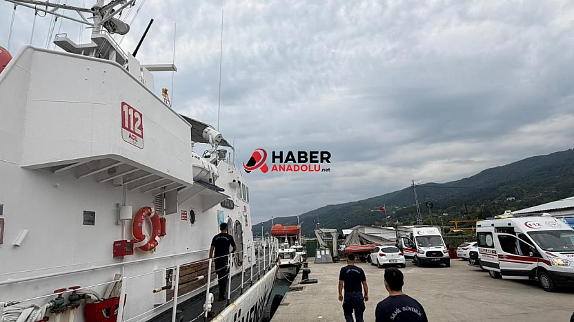Karadeniz açıklarında gemideki 13 kişi tahliye edildi