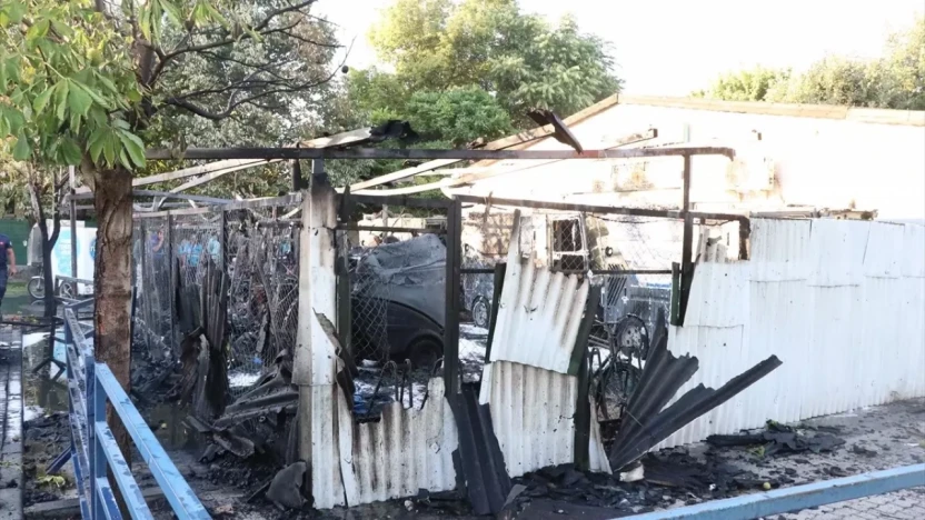 Kocasinan Belediyesi'ne Ait Temizlik Araçları Alevlere Teslim Oldu