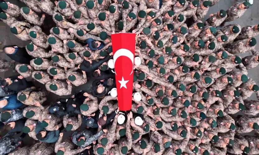 Çekmeköy'de Şehit Polis Emre Albayrak Tekbirlerle Uğurlandı.