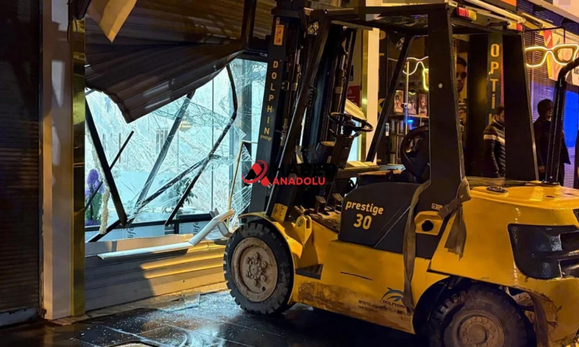 Forkliftli hırsız kamerada