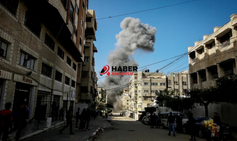 Gazze'de Biri Çocuk 9 Sivil Hayatını Kaybetti