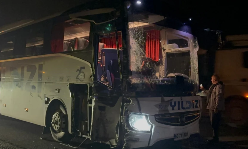 Kayseri-Sivas Yolunda Zincirleme Kaza: Astsubay Dahil 7 Yaralı