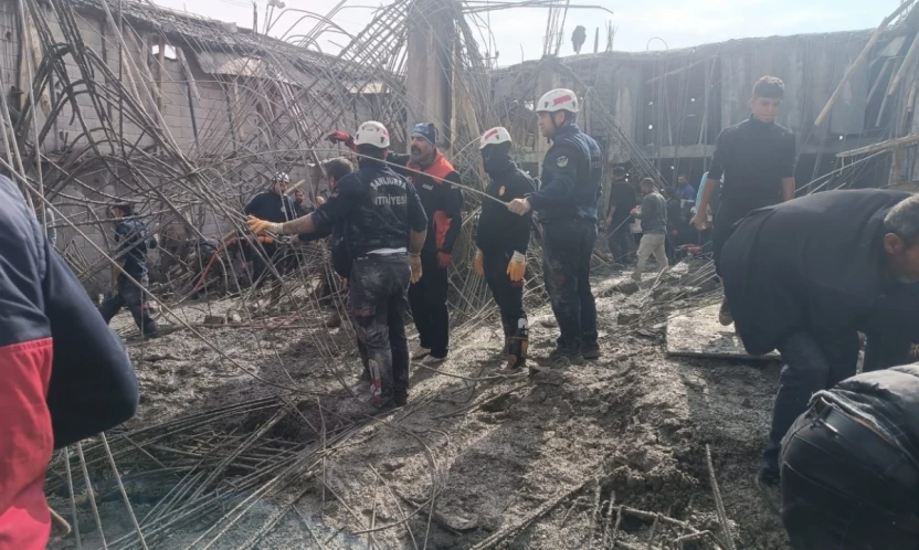 Şanlıurfa'da İnşaat Çöktü: 5 İşçi Enkaz Altında
